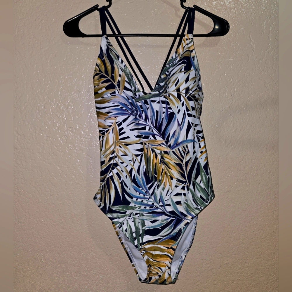 Hurley 1 piece bathing suit floral